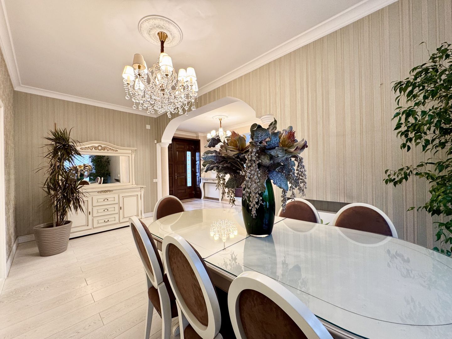 Vila lux cu 1000 mp teren pe Erou Iancu Nicolae langa Jolie Ville - Poză 7