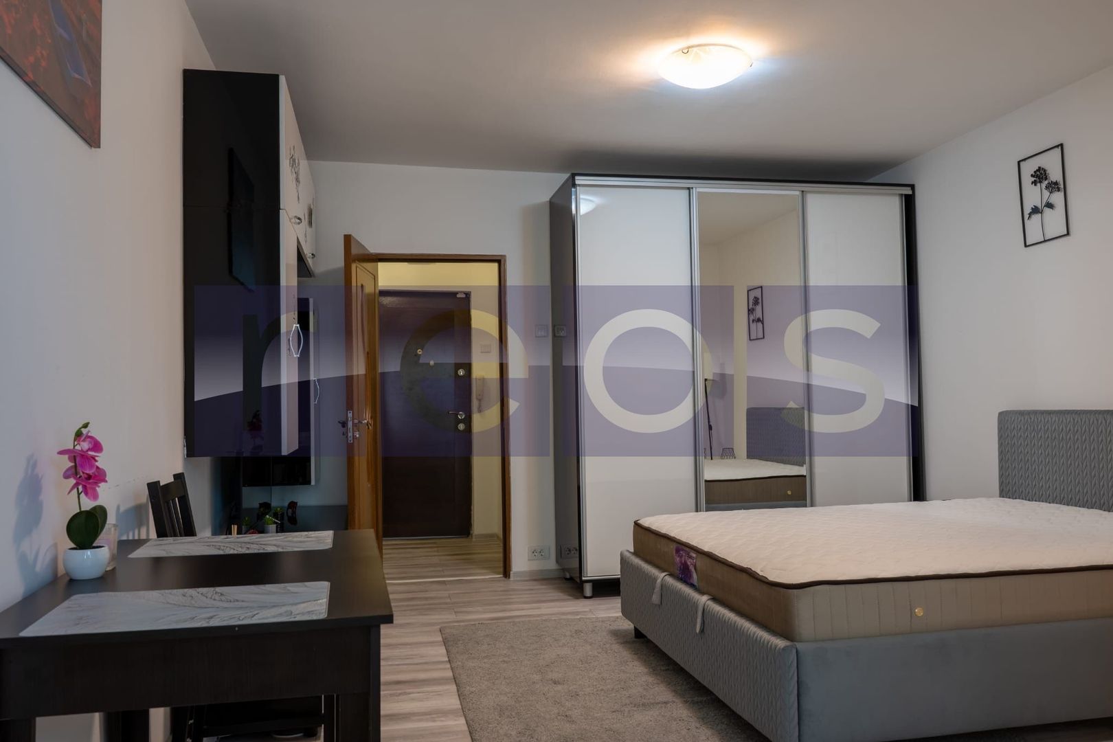 VÂNZARE GARSONIERĂ | ZONA TITAN | MOBILATA ȘI UTILATA - Poză 2