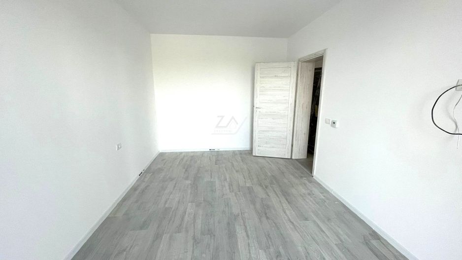 Bloc la asfalt. Etaj 1. Loc de parcare. - Poză 4