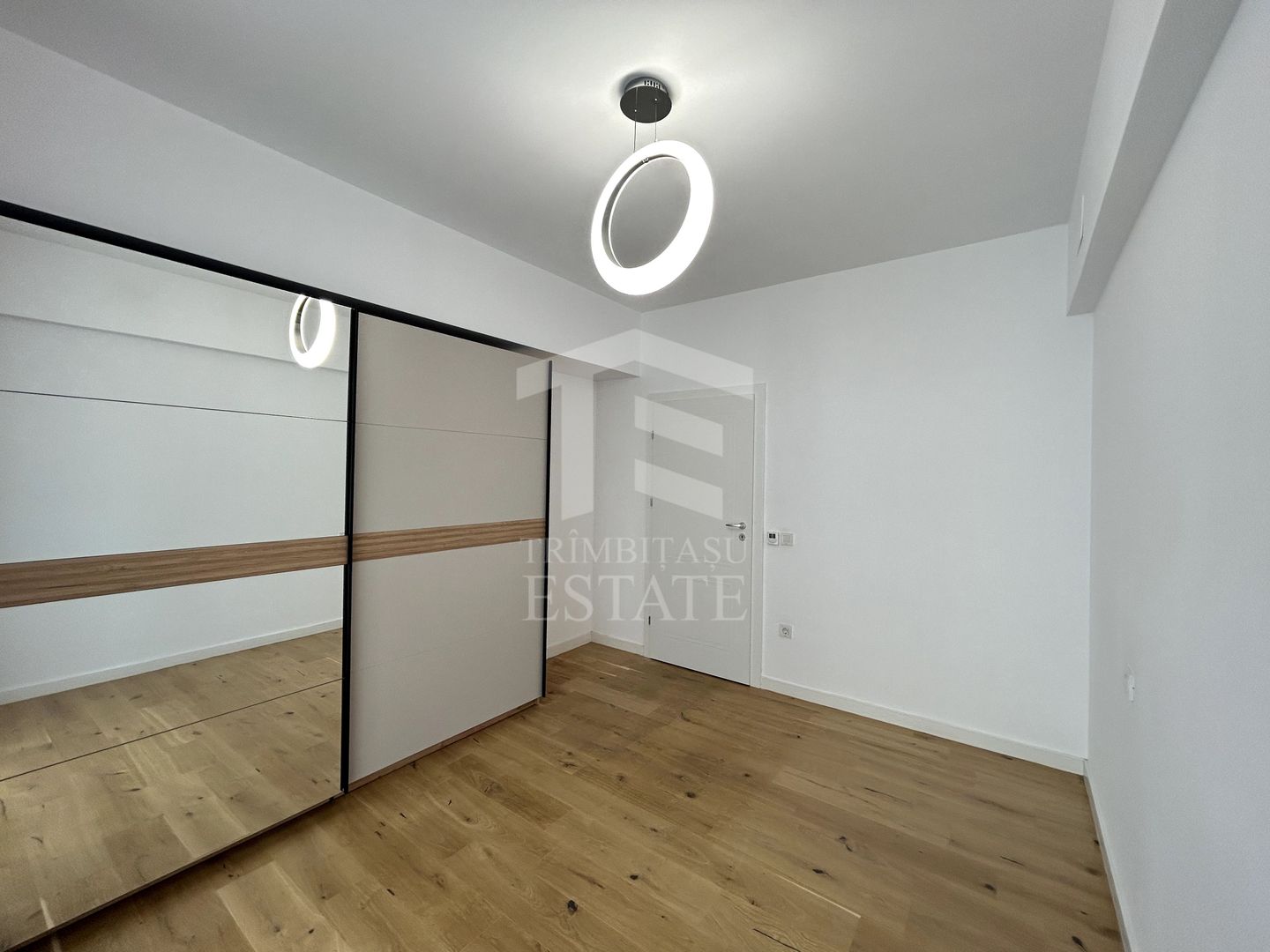 Rond Pipera - Pipera Plaza - 3 camere - Poză 9