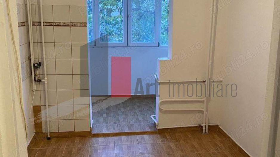 APARTAMENT  3  CAMERE TEI - Poză 5