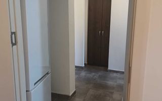 Garsoniera renovata, pet friendly, aproape de metrou - Poză 5