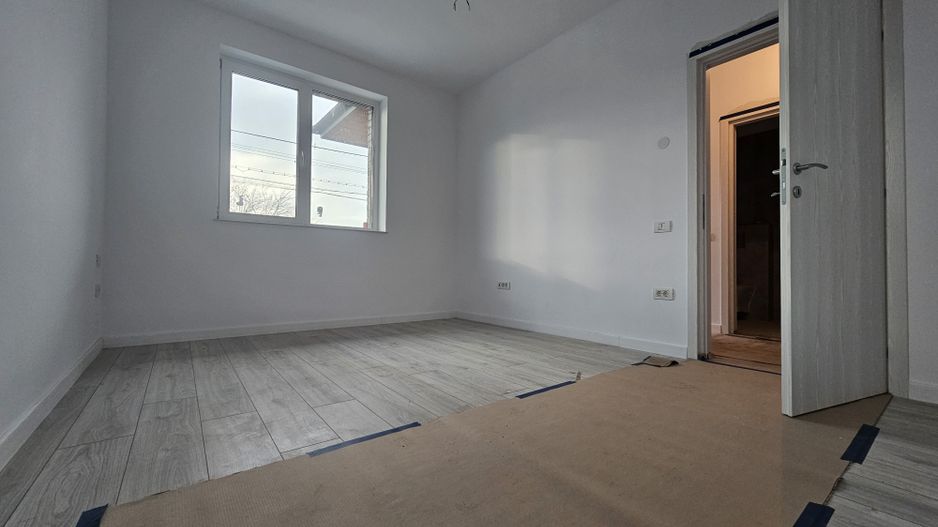 Case Parter Stil Mediteranean de Vânzare în Tunari - 100 metri Padure - Poză 14