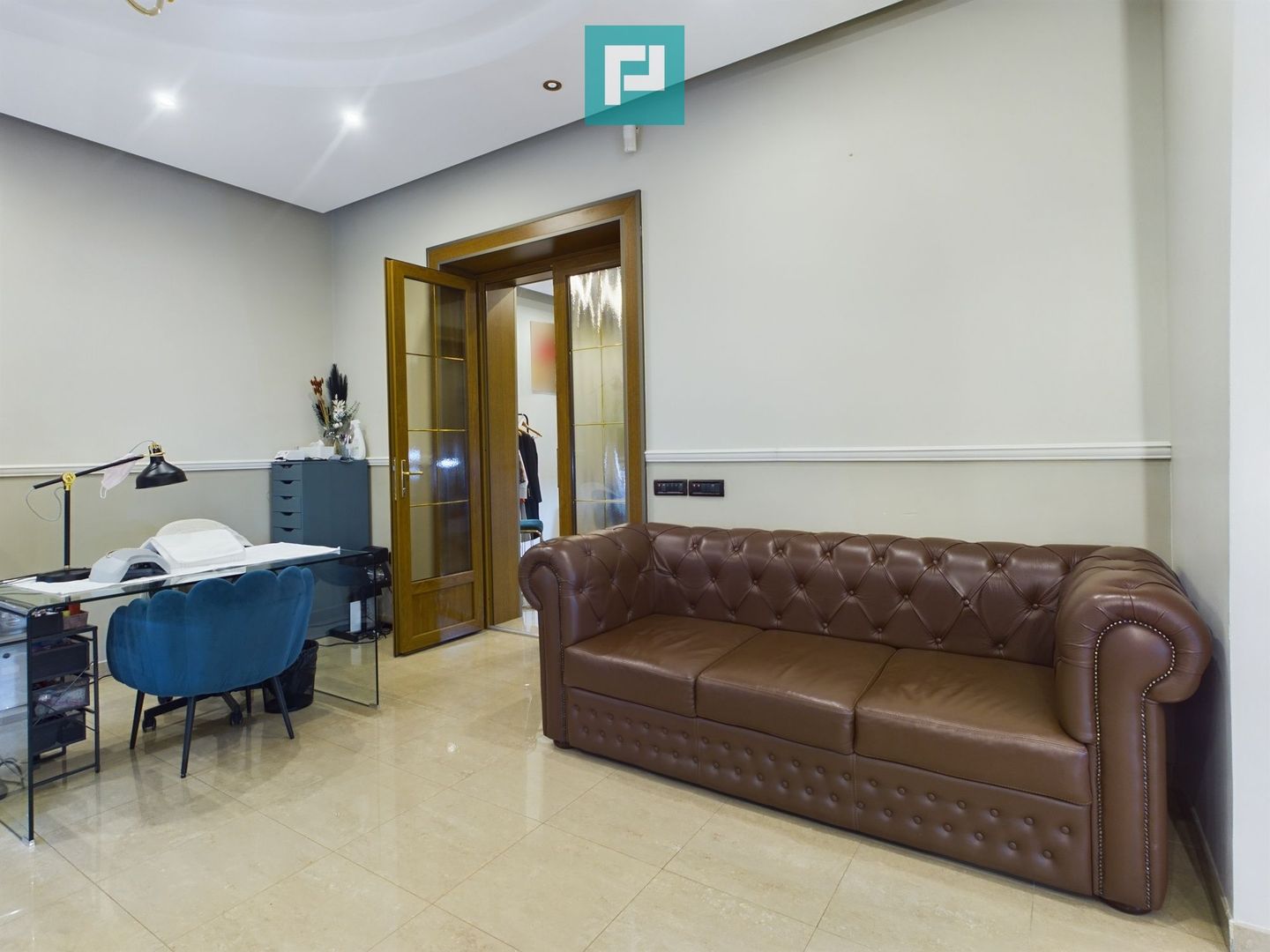 Post manichiură în salon Ultracentral - Poză 5