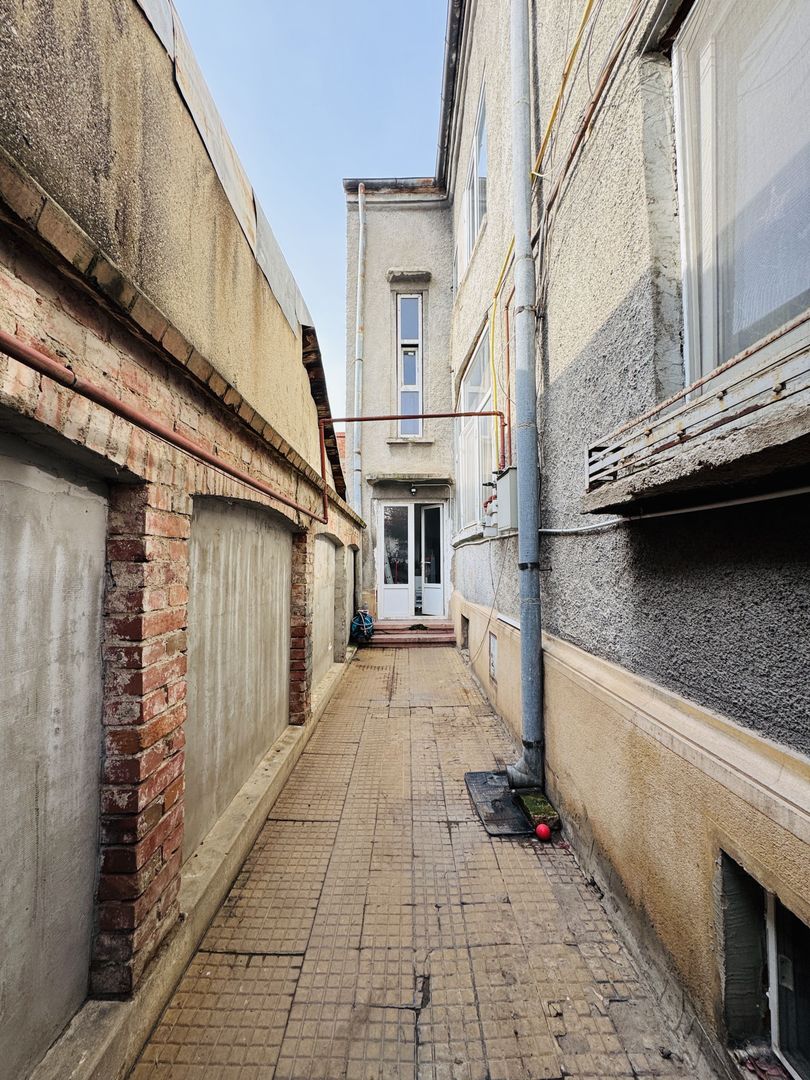 Apartament 3 camere in Vila+Demisol locuibil 18,40 mp - Parcul Carol - Poză 15