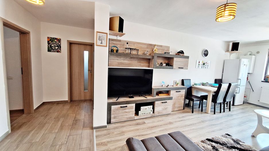 Ghimbav, intrare dinspre Brasov, apartament 3 camere mobilat, 125500 euro - Poză 7