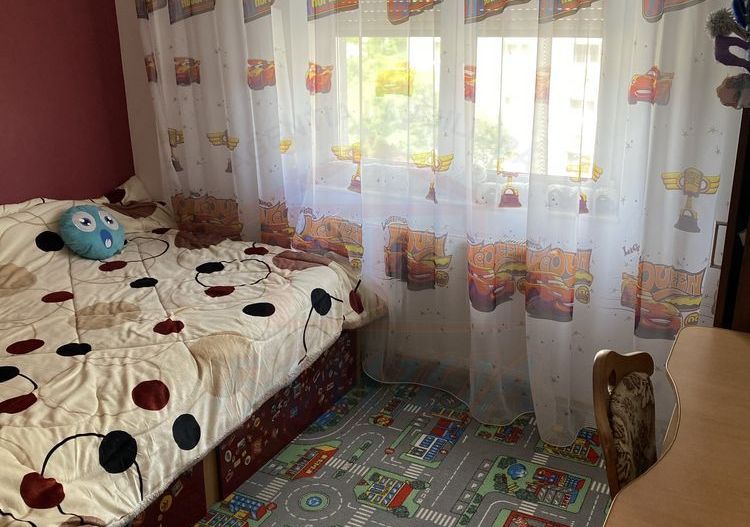 550 Euro inchiriere apartament cu 3 camere, etaj 3 din 8, zona peco BK - Poză 6