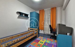 Apartament de închiriat cu 3 camere in zona Rogerius, Oradea - Poză 6