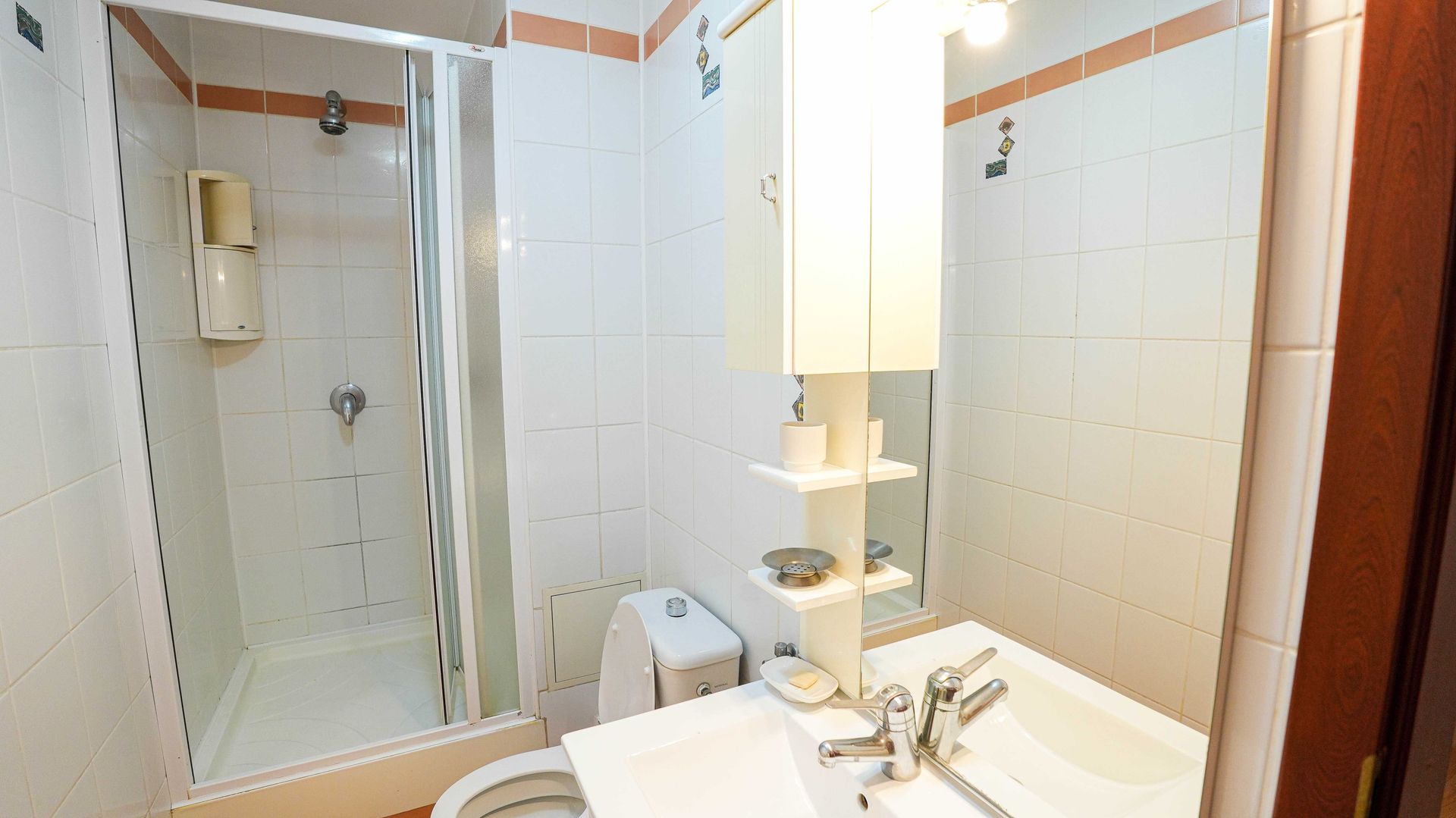Apartament de 3 cam cu centrala si parcare - metrou Gorjului - Poză 7