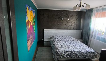 Apartament cu 3 camere + loc parcare - zona Podeni, str. Digului