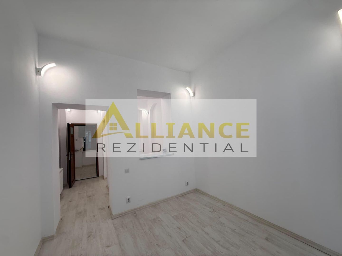 Ultracentral-Apartament 2 Camere Tip Duplex-Gata de Mutare - Poză 2