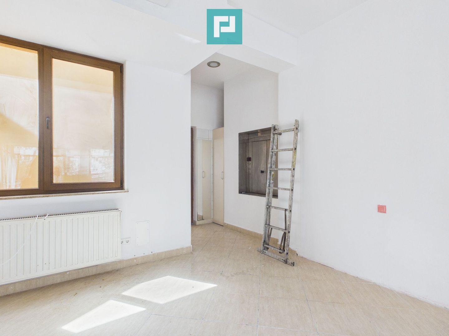 Spațiu comercial renovat, vitrină 8 m, Etaj 1 - Poză 6