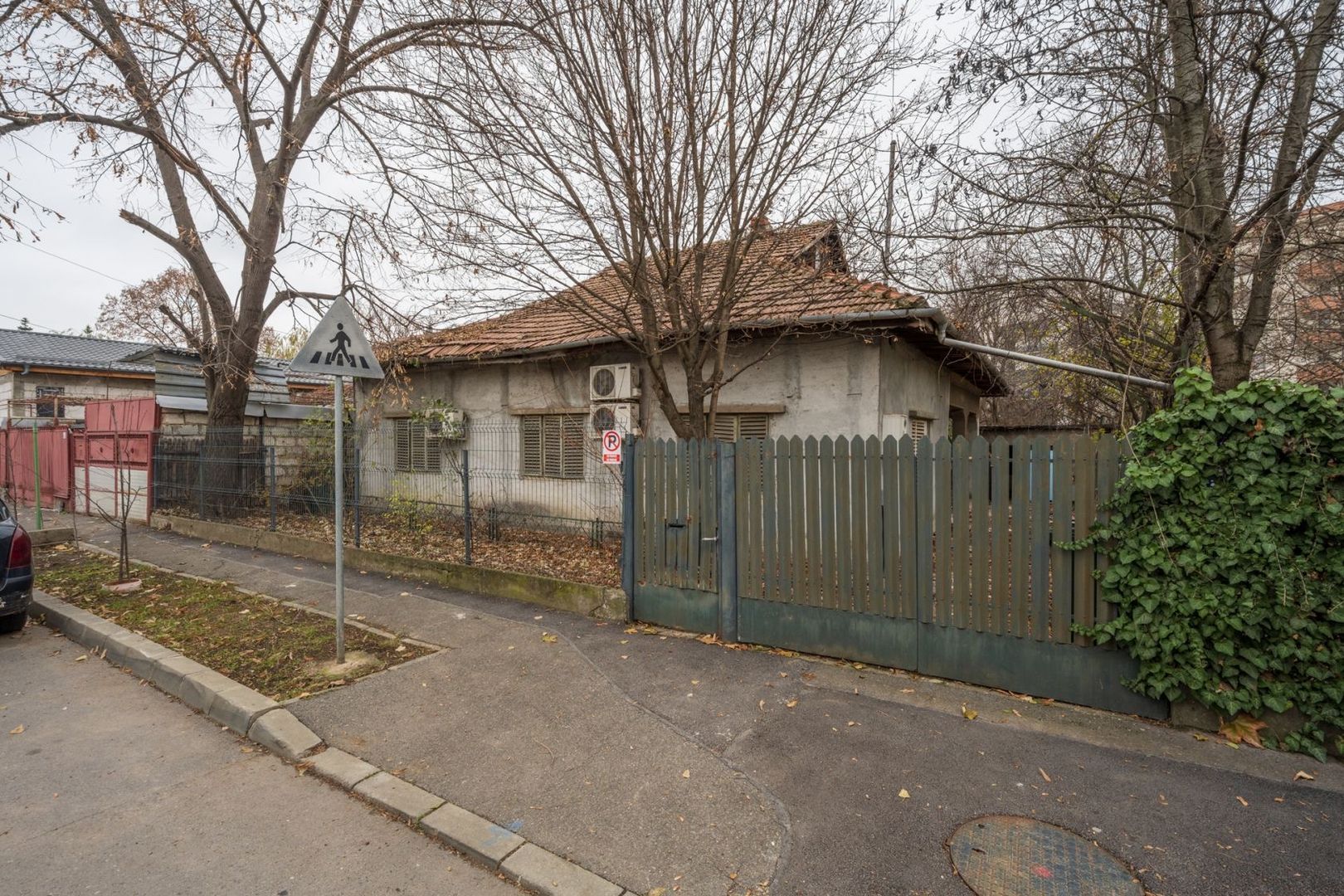 Casa demolabila cu teren 680mp deschidere 20.10ml Sisesti-Vatra Noua - Poză 7