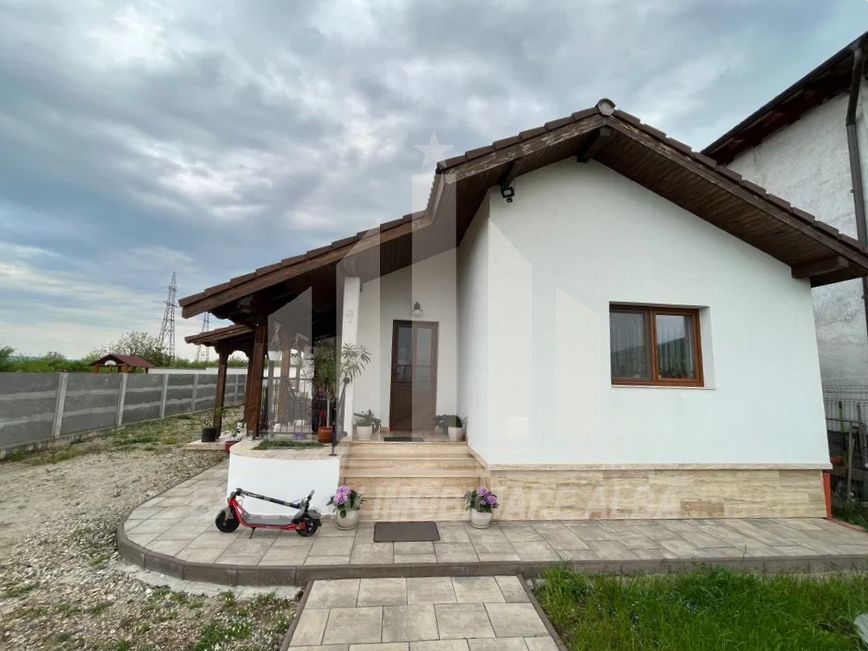 Casa individuala de vanzare, Alba-Micesti - Poză 1