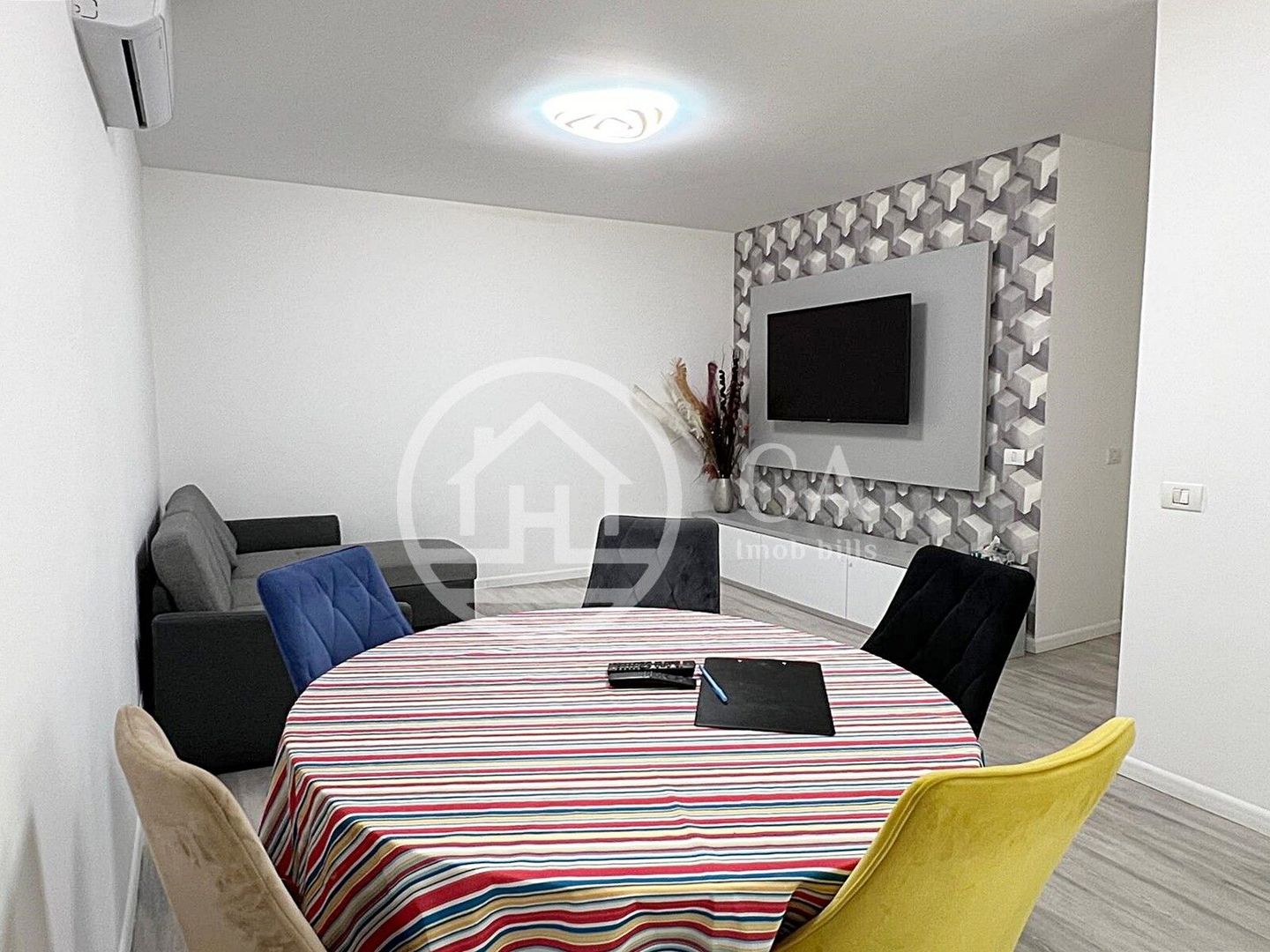 Apartament de inchiriat cu 2 camere in cartierul West Residence, Oradea - Poză 1