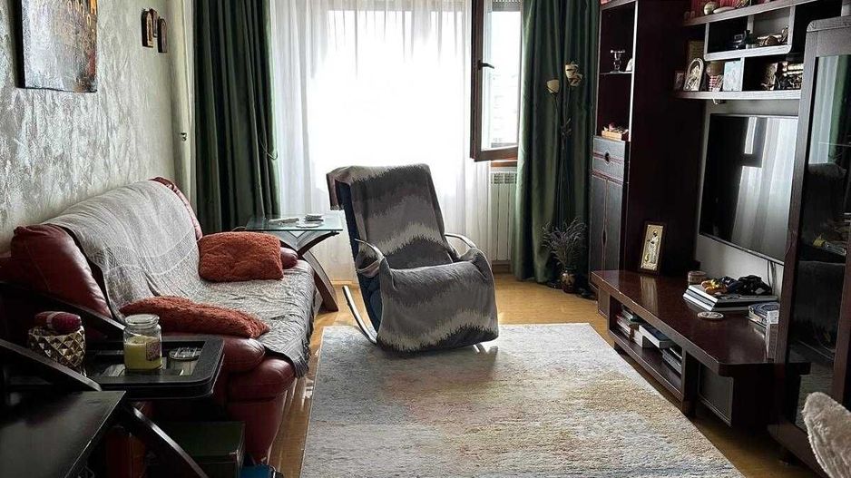 De vanzare Apartament 3 camere Crangasi - Poză 1