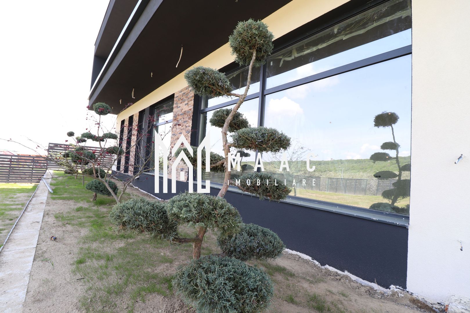 Casa de lux | Teren 1190 mp | Piscina interioara - Poză 2