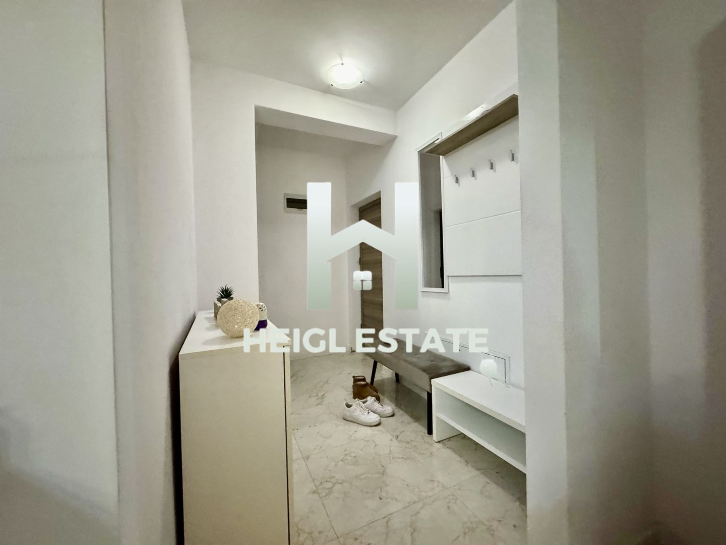 Apartament spatios cu 3 camere,Dumbravita - Poză 9