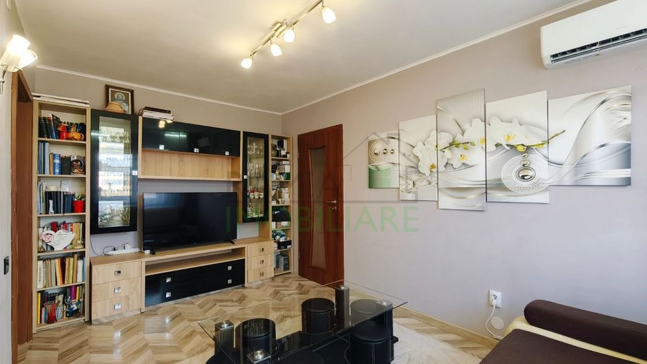 Apartament 3 camere, Cartierul Florilor, Boxă și parcare - Poză 3