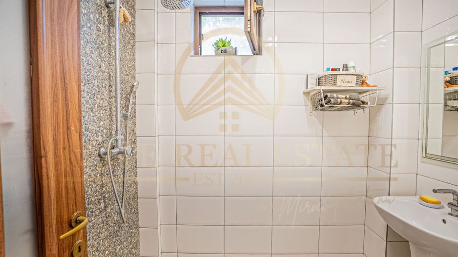 Viluta cocheta cu curte frumoasa in Mamaia Sat! - Poză 12