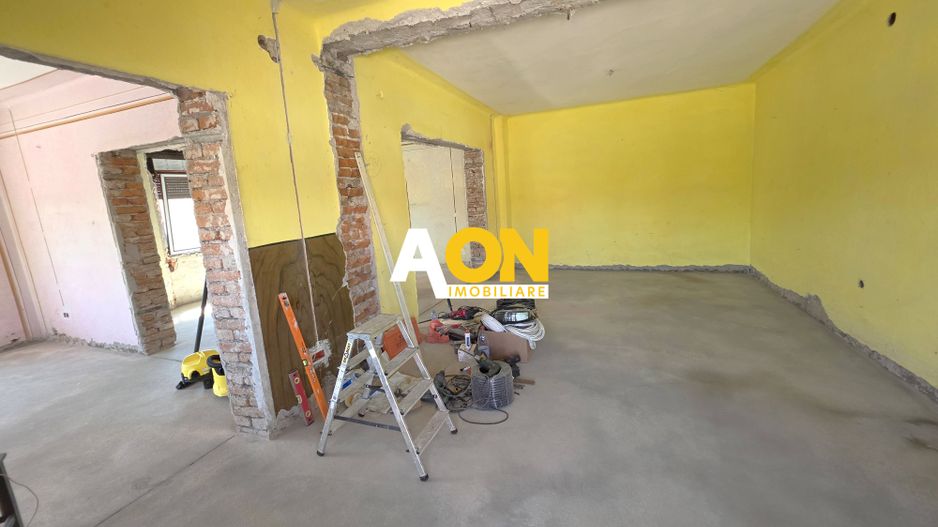 Casă semifinisată, 4 camere, 350 mp teren, la asfalt, zona Centru - Poză 5