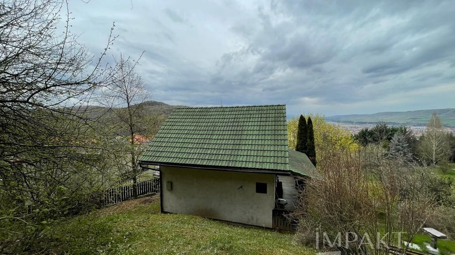 Cabana din lemn cu panorama superba asupra Florestiului - Poză 10