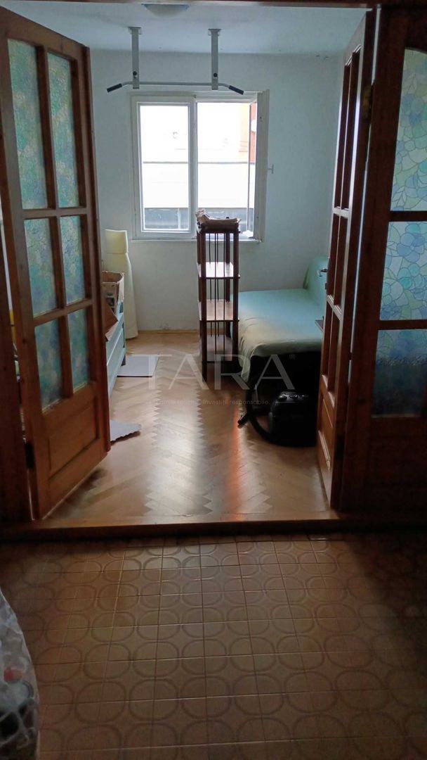Apartament cu 4 camere decomandate, 88 mp, zona Big, Mănăștur. - Poză 3