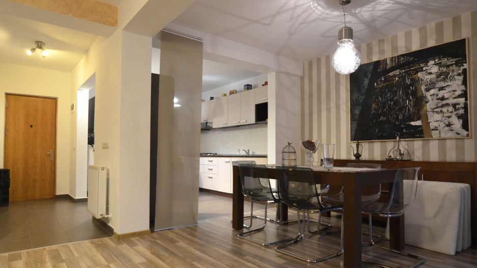 Casa insiruita zona Pipera complex rezidential AZUR - Poză 1