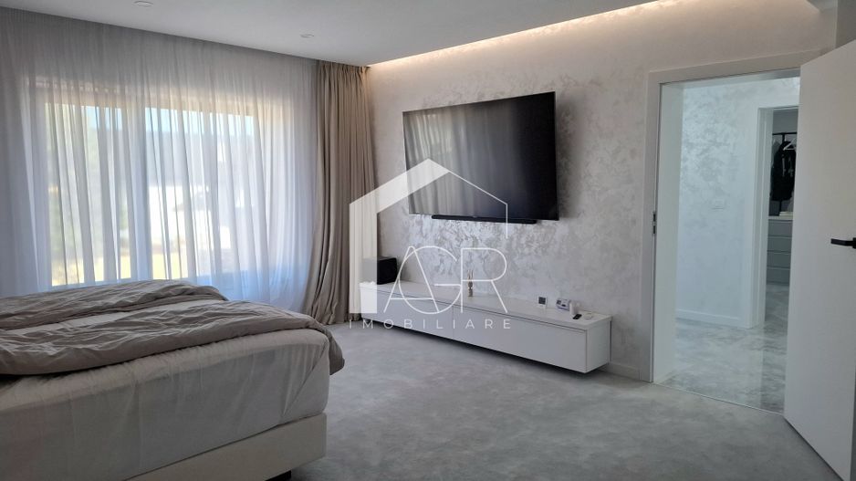 Vila cu 5 camere de vanzare, Strejnicu - Poză 13