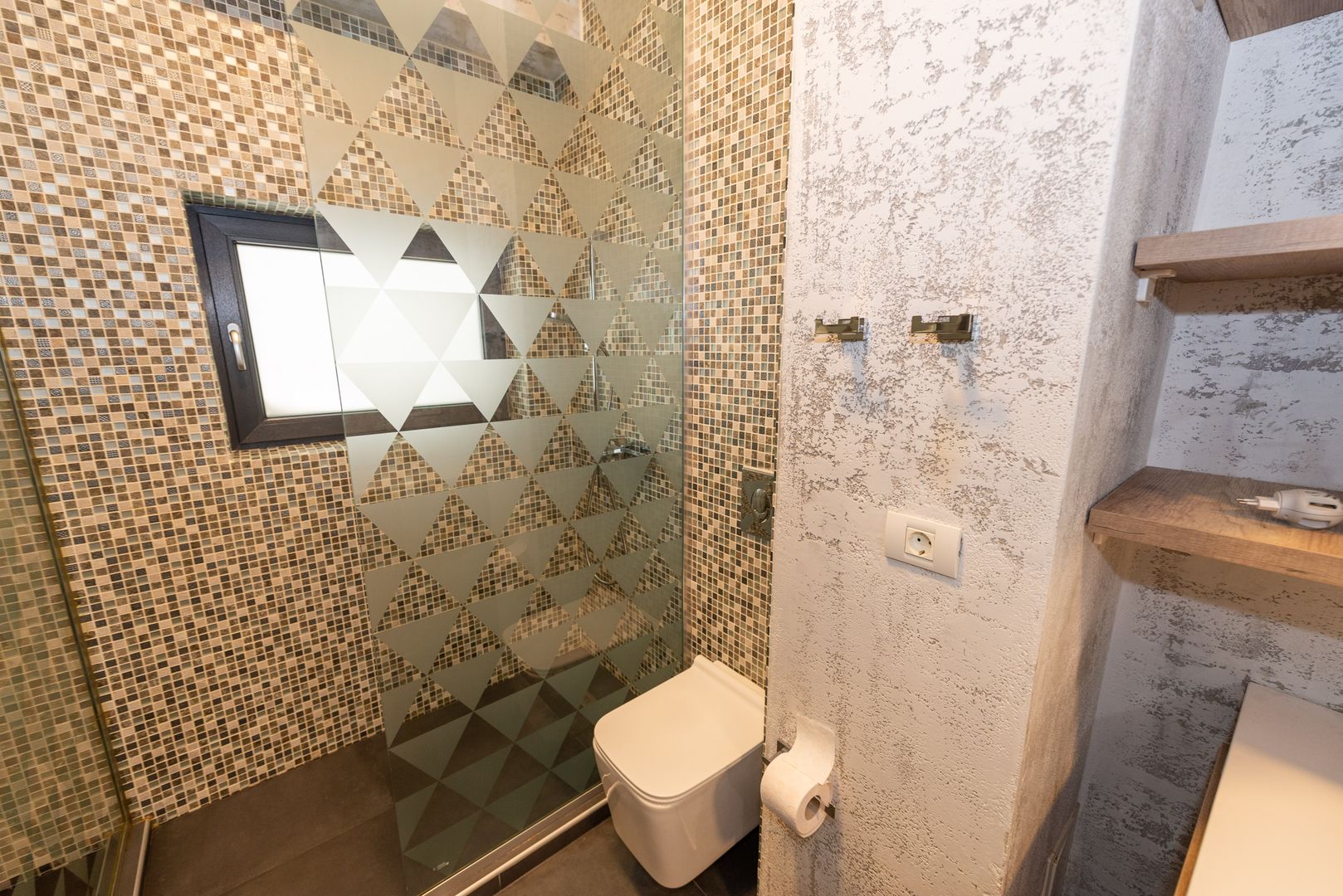 Inchiriere Apartament 4 camere, mobilat si utilat lux, zona Libertatii - Poză 13