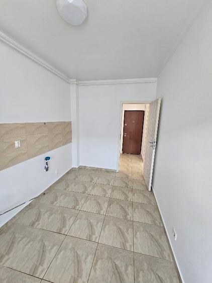 APARTAMENT RENOVAT CENTRALA PROPRIE ZONA  GRAND ARENA - Poză 2