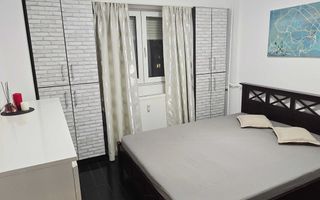 Apt 2 camere - 1 mai vis a vis de piata - Poză 3