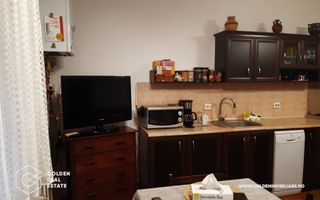 Casa mare, cu 4 apartamente a cate 1, 2, 3 și 4 camere fiecare - Poză 10