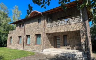 Vilă cu 6 camere de închiriat în cartierul Faget - Poză 2