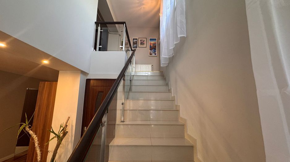 Casa 9 camere Glina 350 mp utili 1000 mp teren - Poză 13