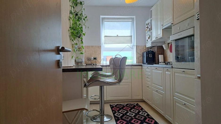 Apartament 3 camere cu loc de parcare , Tractorul - Poză 1
