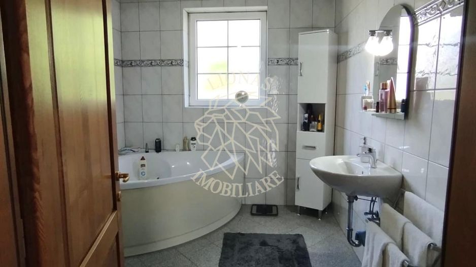 Casa 6 camere 205 mp-teren 14 ari-garaj, anexa, baci-Unirea - Poză 9