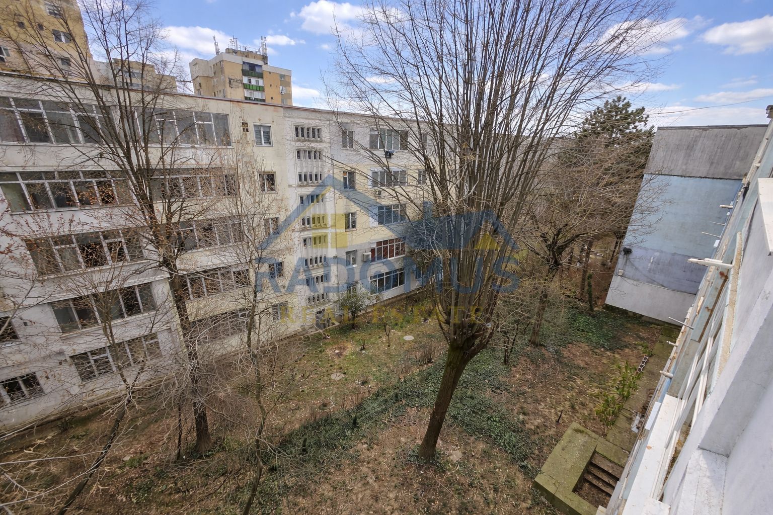 Apartament 3 camere – Ploiești Vest, Complex Dinu | Decomandat - Poză 3
