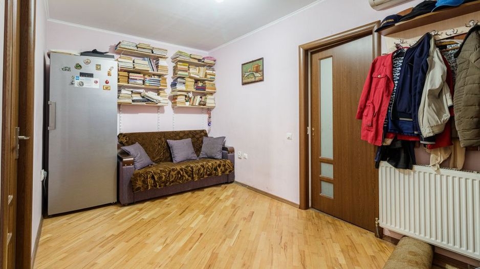 3 camere parter inalt 11 Iunie - Poză 5