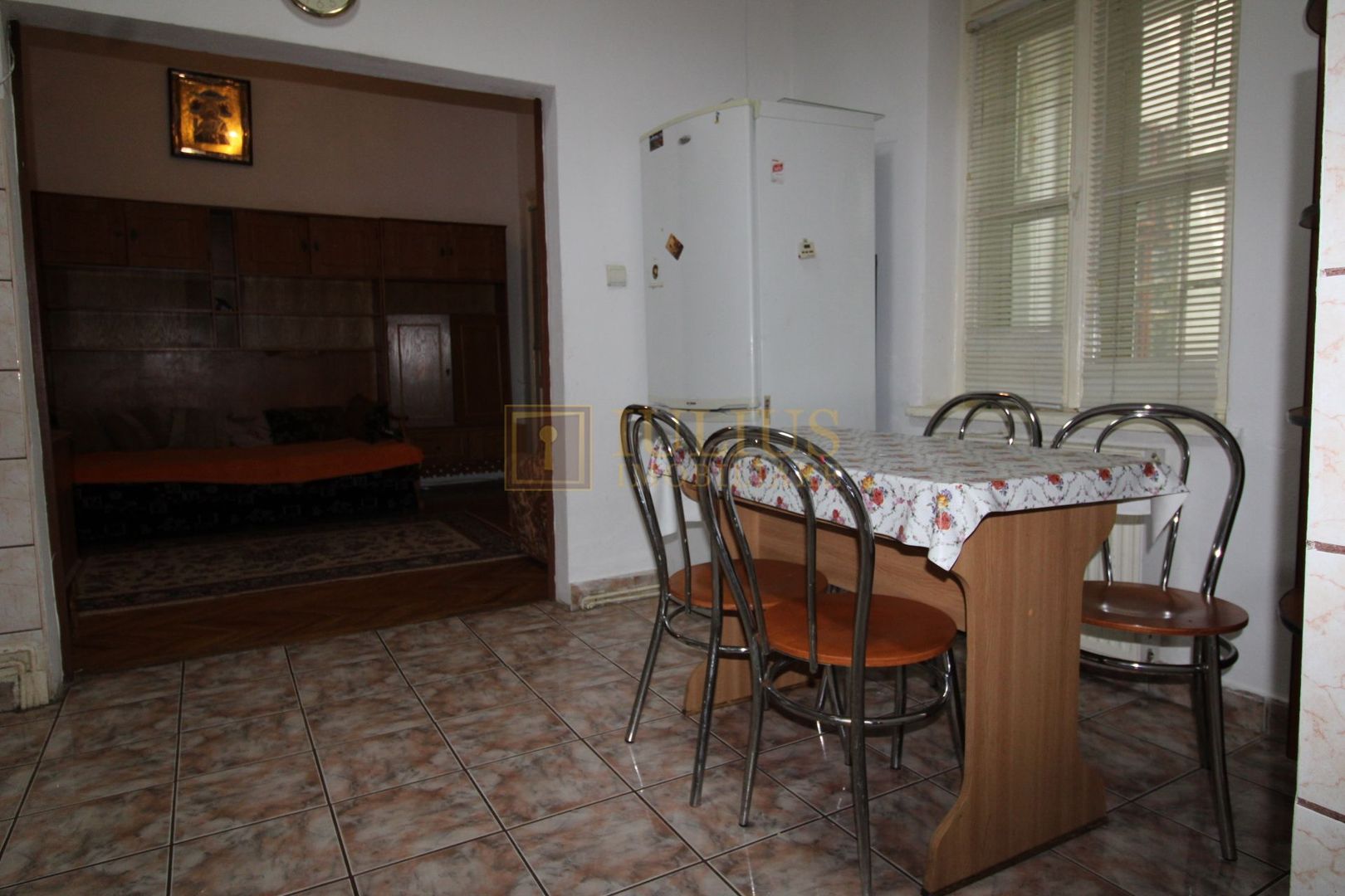 ideal pentru studenti sau o familie, cladire istorica, centrala proprie - Poză 9