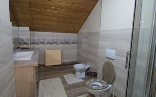 Apartament 2 camere semidecomandat, mansarda, 70 mp, Iasi - Poză 1