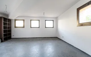 Clădire comercială în zona Grădiște. - Poză 30