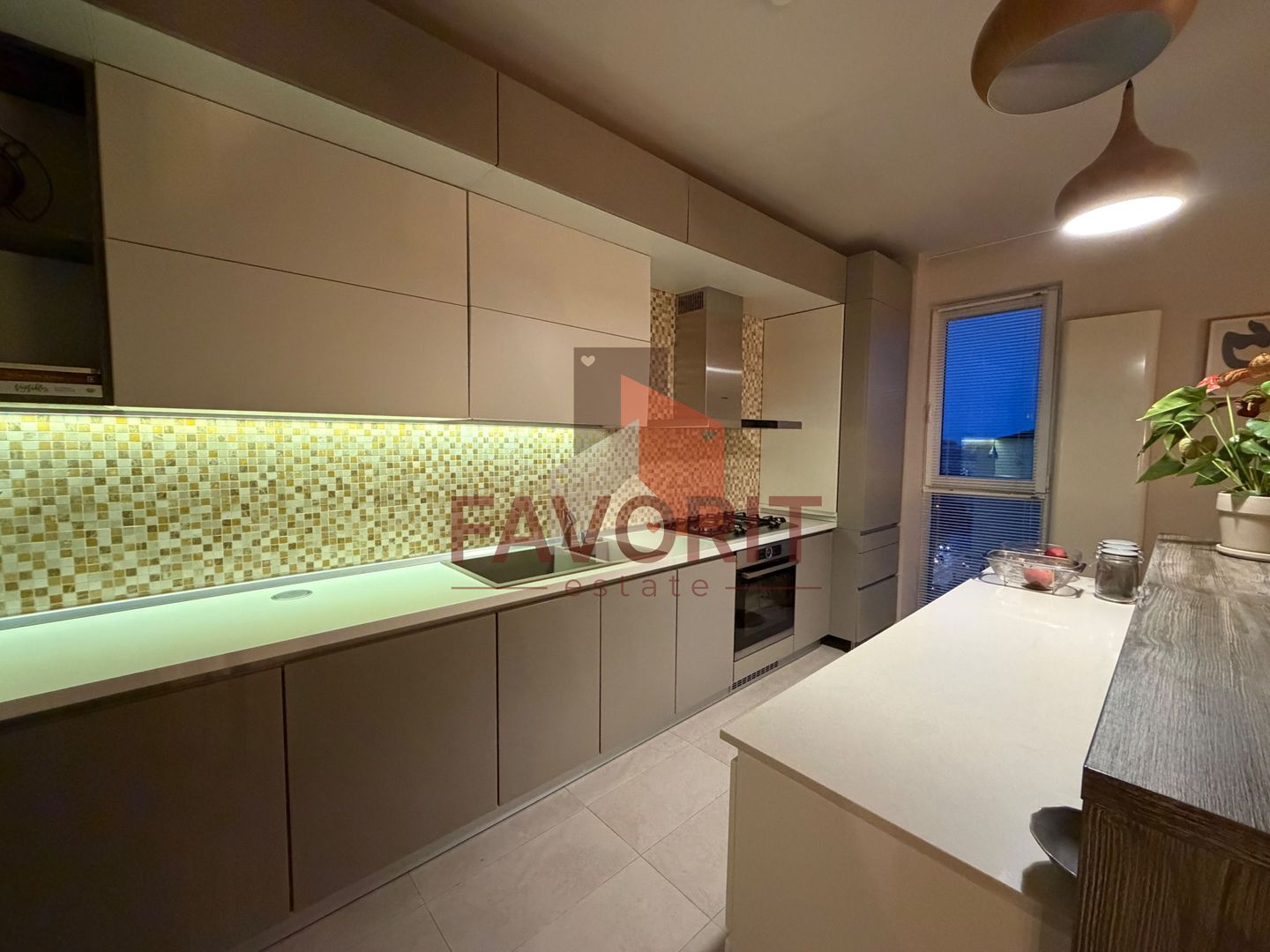 Bloc nou. Mobilat si utilat. Zona Aradului - Poză 3