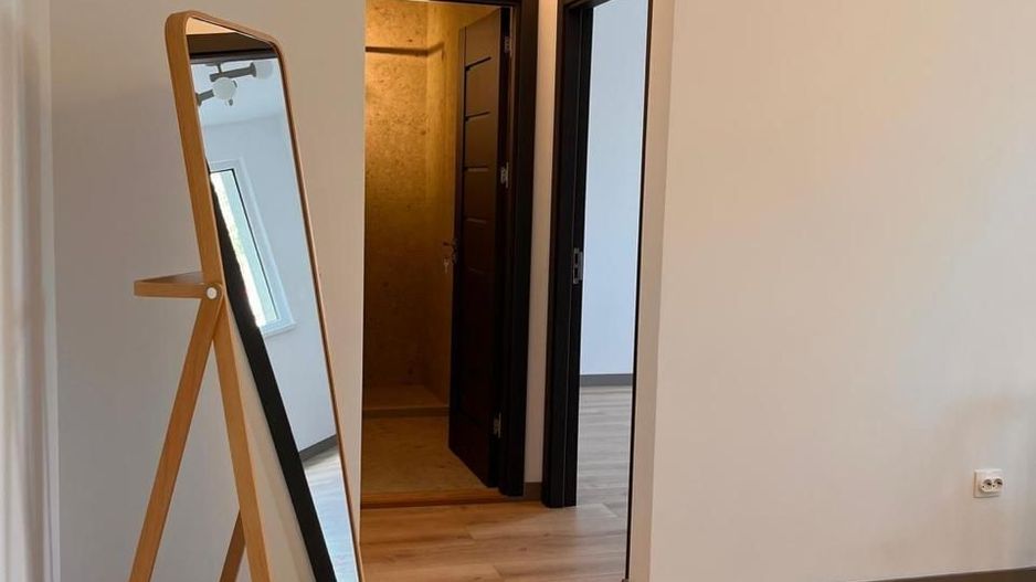 Apartament cu doua camere semidecomandat, piata Domenii - Poză 5