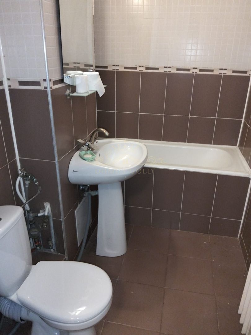 Vind apartament 3 camere in Gheorgheni . - Poză 10