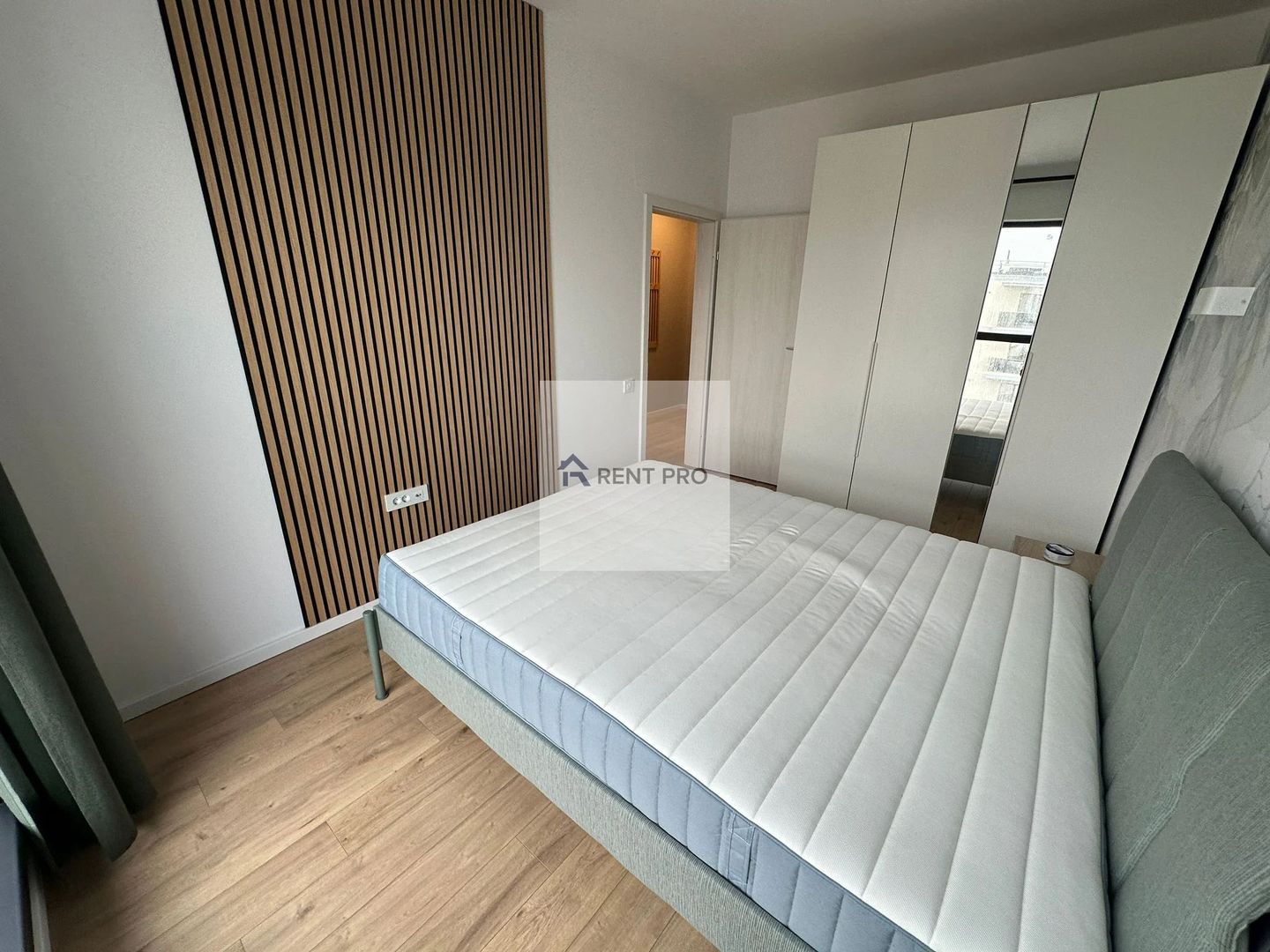2 Camere Cu Vederea  Exigent Plaza Residence - Poză 2