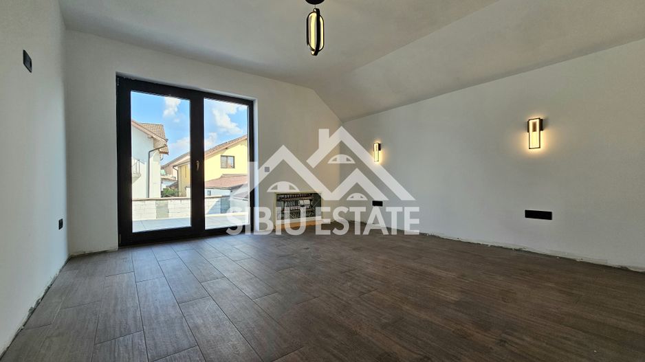 Casa noua 4 dormitoare Sibiu Sura Mica - Poză 14