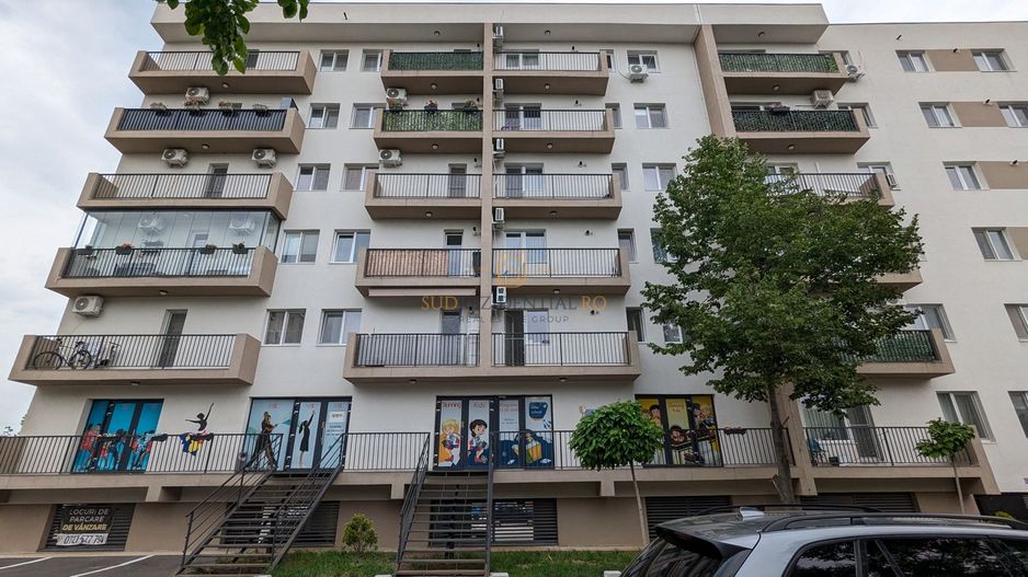 Spatiu comercial stradal, 182 mp, vitrina 11.5 ml, Grand Arena Mall - Poză 5