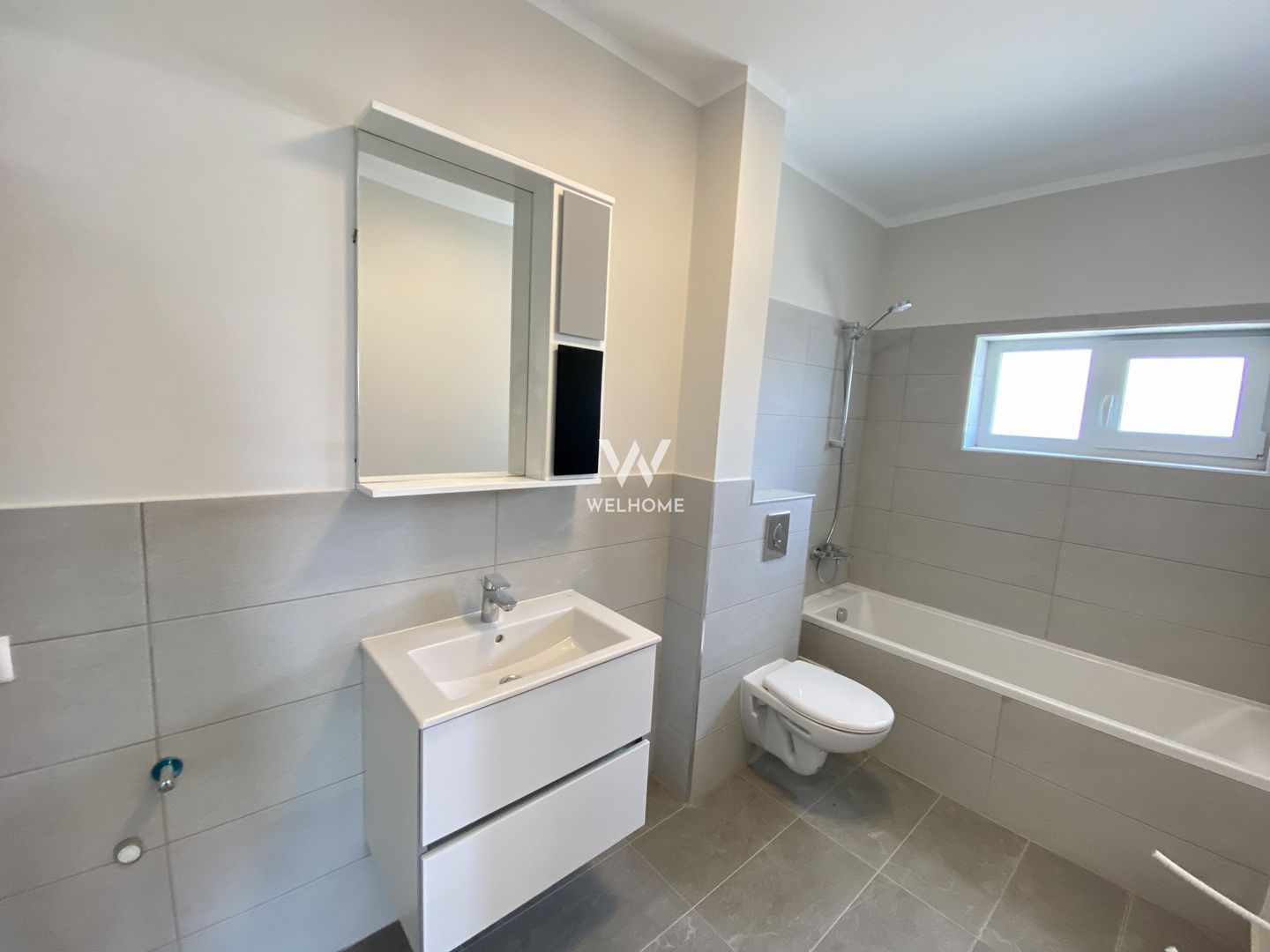 Apartament 3 camere, 76 mp, Zona VEST, Sibiu - Poză 2