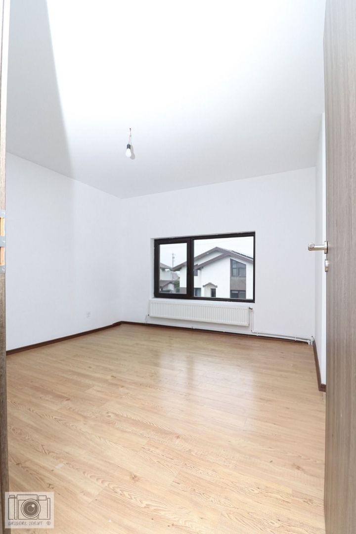 Soluție Locativă pentru Firme: Vilă cu Capacitate Mare în Ciorogarla - Poză 8